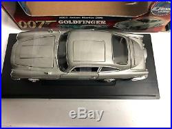 1/18 Ertl/Joyride James Bond GOLDFINGER 1965 Aston Martin DB5 with WEAPONS READ