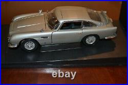 118 Autoart James Bond 1964 Aston Martin Db5 Silver Goldfinger