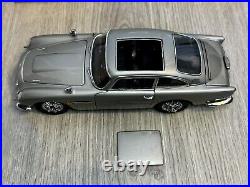 124 Scale Danbury Mint James Bond 007 Aston Martin DB5 Silver Boxed