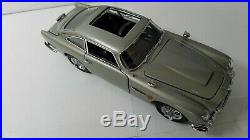 1964 Aston Martin DB5 James Bond Goldfinger Movie Diecast Metal Model Car Figure