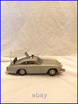 ASC Tin Gilbert James Bond Aston Martin DB5 battery Op 1965
