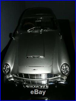 Aston Martin DB5 007 James Bond 18 Eaglemoss perfect build + display + showcase