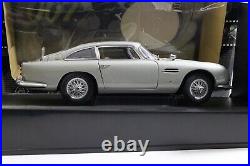 Aston Martin DB5 Goldfinger 007 James Bond Silver AutoArt 118 Scale 70021