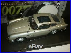 Auto art a scale model of a James Bond Aston Martin DB5 Goldfinger boxed