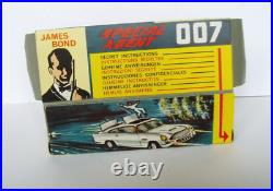 Corgi 261 James Bond Aston Martin D. B. 5 1965 Boxed Original