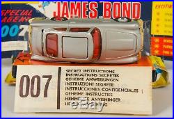 Corgi 270 James Bond Aston Martin DB5. VNMINT in Rare Winged Box. 1968