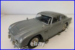 Corgi James Bond 007 Aston Martin Goldfinger DB5 With Chrome Tyre Slashers Rare