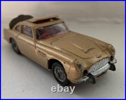 Corgi Toys 1965 #261 James Bond's Aston Martin DB5 GOLD Great Britian NICE