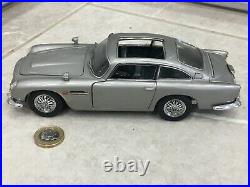 Danbury/Franklin mint 124 james bond 007 1964 Aston Martin db5 Classic model 18