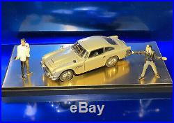 Danbury Mint 007 James Bond Aston Martin DB5 with Figurines & Display Case 124