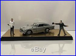 Danbury Mint 007 James Bond Aston Martin DB5 with Figurines & Display Case 124