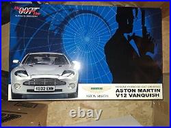 Danbury Mint 112 Aston Martin Vanquish 007 James Bond