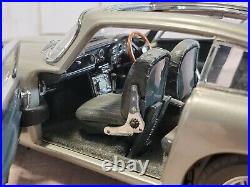 Danbury Mint 1964 Aston Martin DB5 James Bond 007 124 Scale Diecast Movie Car