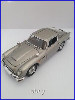 Danbury Mint Aston Martin Db5 James Bond Silver Birch Model