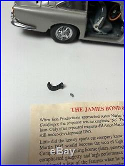 Danbury Mint James Bond 007 Aston Martin DB5 Diecast Car 124