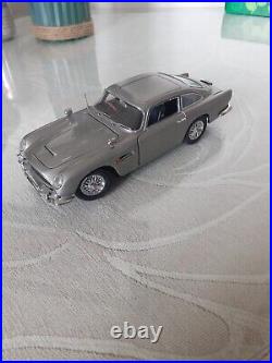 Danbury Mint James Bond 007 Aston Martin DB5 Silver Birch