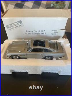 Danbury Mint James Bond 007 Aston Martin DB5 (Very Rare)Withbox