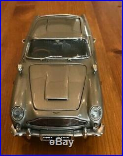 Danbury Mint James Bond 007 Silver Aston Martin DB5 Goldfinger 1/24th scale