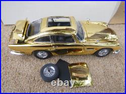 Danbury mint, 1964 Aston martin DB5, GT, James Bond gold version, BOXED