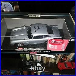 Daniel Craig Autographed Aston Martin DB5 Rare James Bond 118 Scale Die-Cast