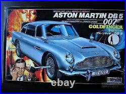 Doyusha 1/24 ASTON MARTIN DB5 007 Goldfinger with James Bond & Odd Job figures
