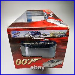 ERTL 1/18 ASTON MARTIN V12 VANQUISH James Bond 007 Die Another Day, NIB