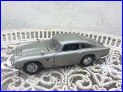 Franklin Mint Aston Martin DB5 James Bond Die Cast 124 Model