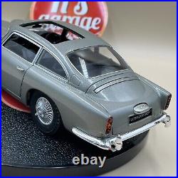 Hot Wheels Elite 1/18 Aston Martin DB5 007 GOLDFINGER Diecast Mint BLY20
