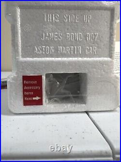 IN BOX Danbury Mint 1964 Aston Martin DB5 Saloon JAMES BOND 007 124 Car
