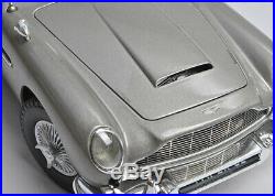 JAMES BOND (007 GOLDFINGER Movie) Aston Martin DB5 Hot Wheels 118 Car Model