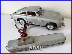 James Bond 007 Aston Martin DB5 1965 Battery Operated 11 car Japan Rare edition