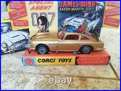 James Bond 261 Corgi Gold Aston Martin Original Fully Working 1960s Classic