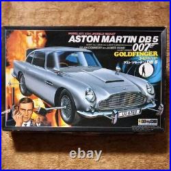 James Bond Goldfinger 1964 Aston Martin DB5 Sean Connery 007 Figure Model 124
