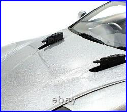 Kyosho 1/12 Scale 08603S Aston Martin V12 Vanquish 007 James Bond +Display Case