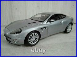 Kyosho Aston Martin V12 Vanquish 007 Bond Car 1/12 No Box