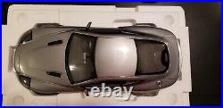 Kyosho James Bond 007 Aston Martin V12 Vanquish 112 Diecast