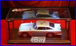 MINT Bond 007 Signed DANIEL CRAIG Autograph ASTON MARTIN Model CAR, CASE COA DVD