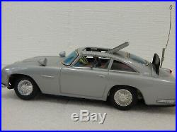 Vintage 1960's GILBERT JAMES BOND 007 Aston Martin DB5 Battery Tin Toy Car