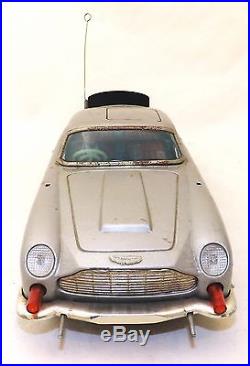 Vintage 1965 Gilbert Toys James Bond Batt-Op Aston Martin Goldfinger