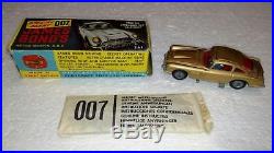 Vintage Corgi Gold James Bond's Aston Martin Db 5 #261 In Box With 2 Guys