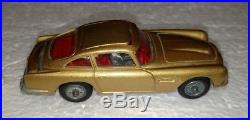Vintage Corgi Gold James Bond's Aston Martin Db 5 #261 In Box With 2 Guys
