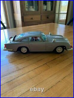 Vintage Gilbert James Bond Aston-Martin 007 Car